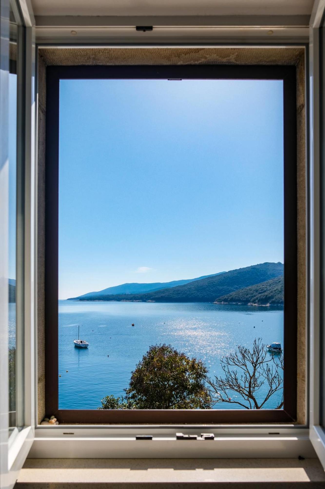 Studio Apartment Above Promenade W Terrace & Parking Rabac Exterior photo